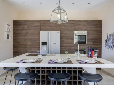 Villa Poolside Grand Retreat Villa - Features photo 27