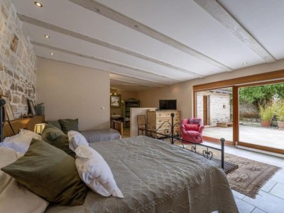 Villa Poolside Grand Retreat Villa - Features photo 29