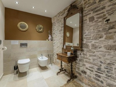 Villa Poolside Grand Retreat Villa - Features photo 34