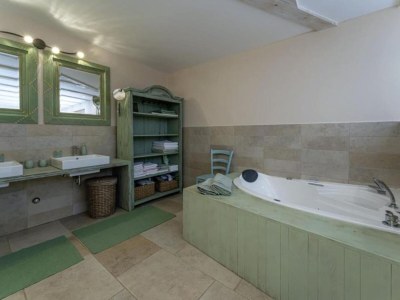 Villa Poolside Grand Retreat Villa - Features photo 36