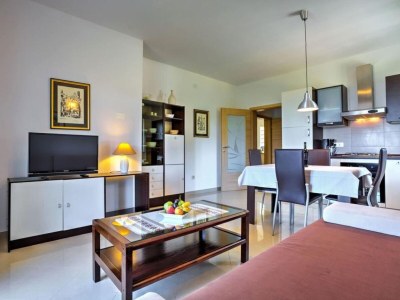 Apartment Wonderful Brsec Apartments with Sea View and Shared Pool - Comfort One Bedroom Apartment - Features photo 7