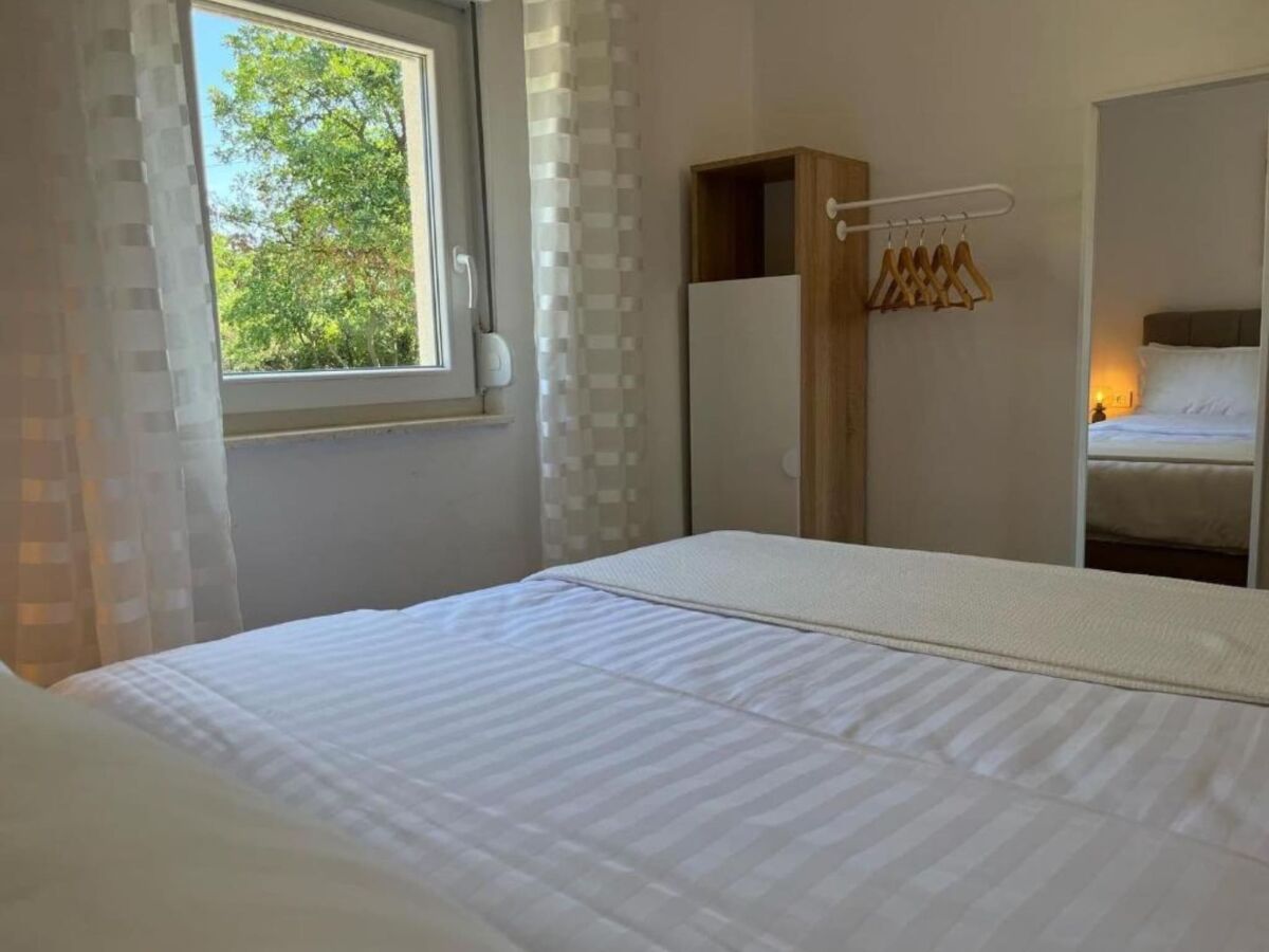 Apartment Apartments Fortuna - Studio Apartment with Balcony - Features photo 3