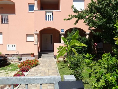 Apartment Apartmani Luna - Two Bedroom  Apartment - Outdoor photo 6