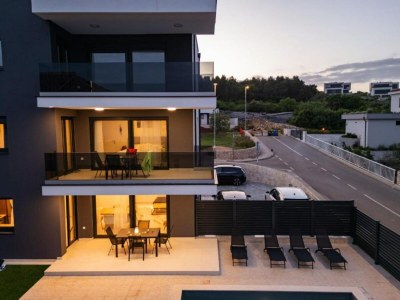 Apartment Charming Apartment Island Krk - Three Bedroom Apartment - Outdoor photo 8