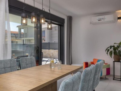 Apartment Charming Apartment Island Krk - Three Bedroom Apartment - Features photo 11