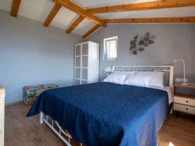 Holiday house Stone House Bay View Kaštela - Two Bedroom House with Pool - Features photo 12