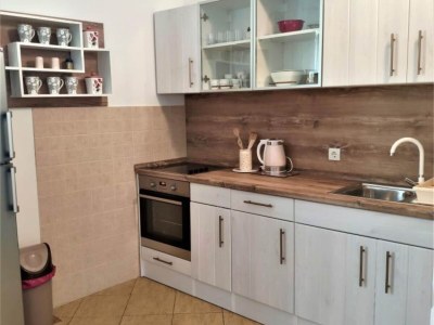 Apartment Apartments Dea & Paula - Classic Two Bedroom Apartment with Terrace - Features photo 16