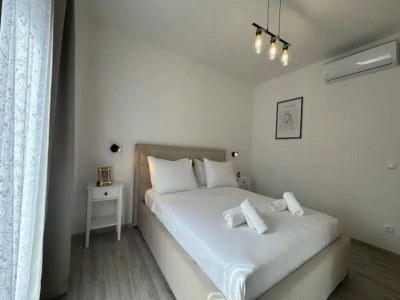 Apartment Two Bedroom Apartment with Terrace and Swimming pool - Features photo 9