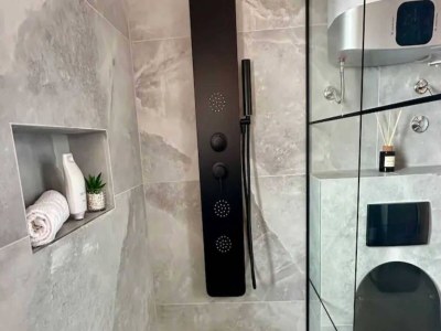 Apartment Two Bedroom Apartment with Terrace and Swimming pool - Features photo 17