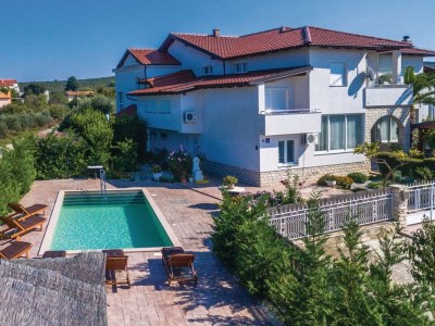 Holiday house Holiday Home Villa Ksenija - Six Bedroom Holiday Home with Pool - Outdoor photo 5