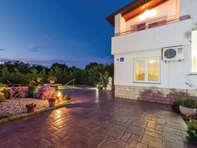Holiday house Holiday Home Villa Ksenija - Six Bedroom Holiday Home with Pool - Outdoor photo 11