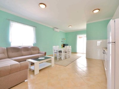 Holiday house Holiday Home Villa Ksenija - Six Bedroom Holiday Home with Pool - Features photo 12