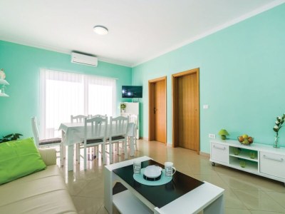 Holiday house Holiday Home Villa Ksenija - Six Bedroom Holiday Home with Pool - Features photo 18
