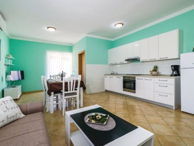 Holiday house Holiday Home Villa Ksenija - Six Bedroom Holiday Home with Pool - Features photo 20
