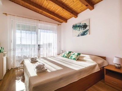 Holiday house Holiday Home Villa Ksenija - Six Bedroom Holiday Home with Pool - Features photo 30