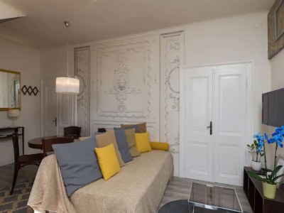 Apartment Double Room with Old town view - Features photo 11