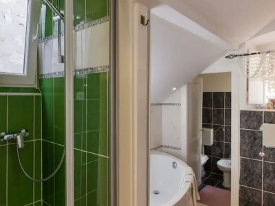 Apartment Double Room with Old town view - Features photo 24