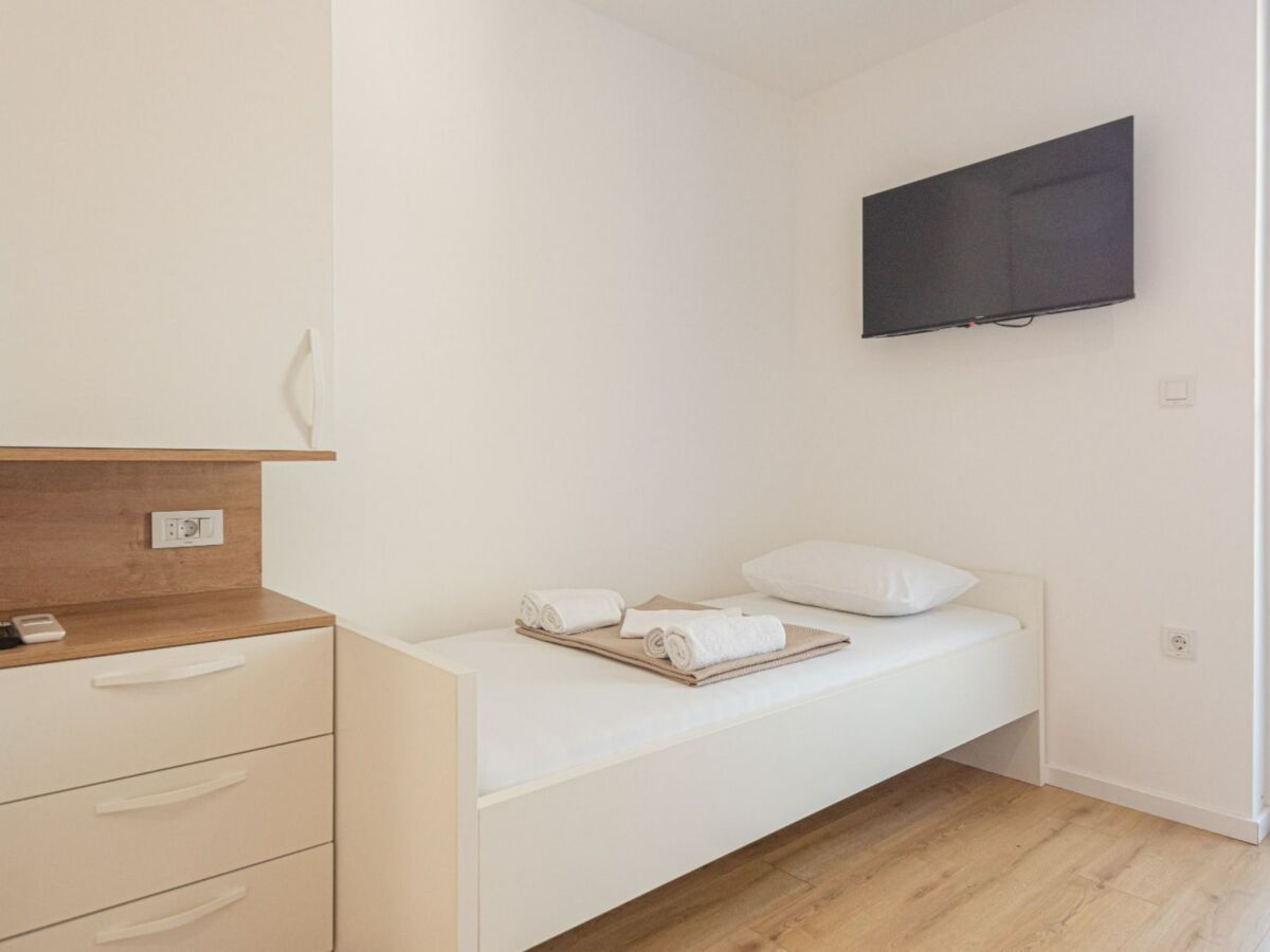 Holiday house Holiday Home Iva - Three Bedroom Holiday Home - Features photo 4