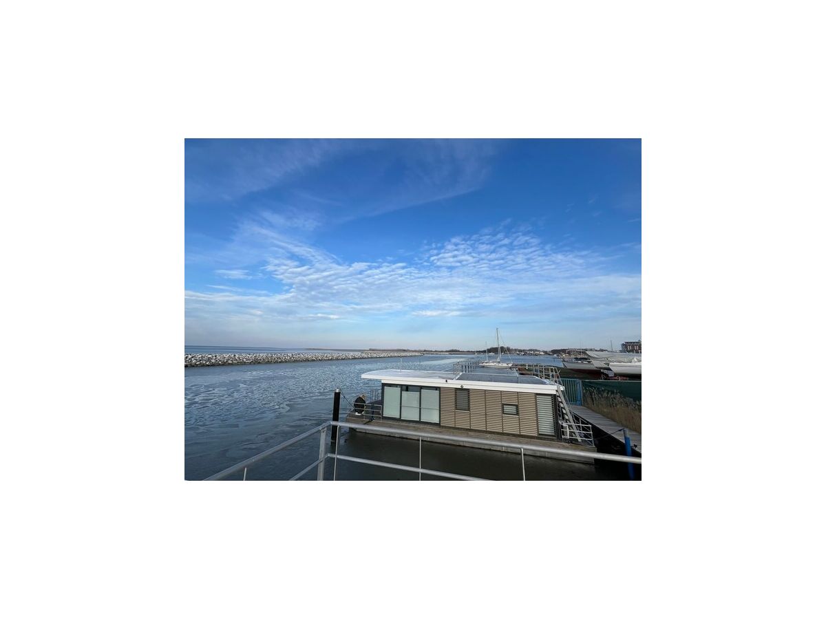 House boat Hausboot in Barth am Barther Bodden - Outdoor photo 3