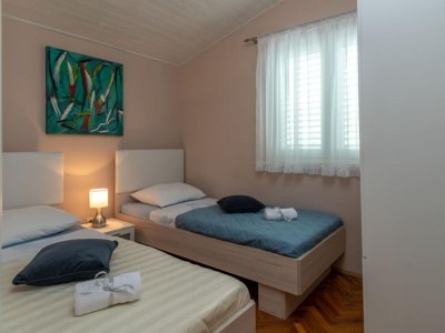 Apartment Apartment Villa Daniela - Three Bedroom Apartment with Terrace - Features photo 24