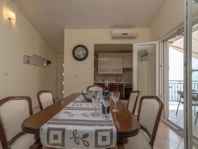 Apartment Apartment Villa Daniela - Three Bedroom Apartment with Terrace - Features photo 31