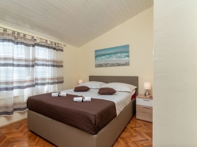 Apartment Apartment Villa Daniela - Three Bedroom Apartment with Terrace - Features photo 32