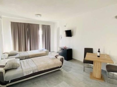 Villa Villa Brazza - Two Bedroom Apartment 1 - Features photo 10