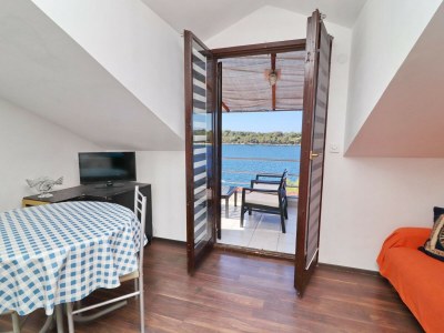 Apartment Apartments Karbuni By The Sea - One Bedroom apartment with Terrace and Sea View (A4) - Features photo 3