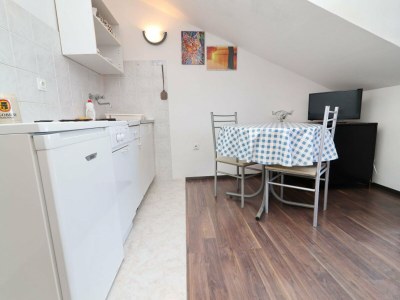 Apartment Apartments Karbuni By The Sea - One Bedroom apartment with Terrace and Sea View (A4) - Features photo 7