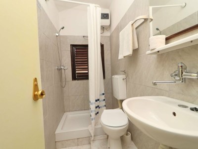 Apartment Apartments Karbuni By The Sea - One Bedroom apartment with Terrace and Sea View (A4) - Features photo 8