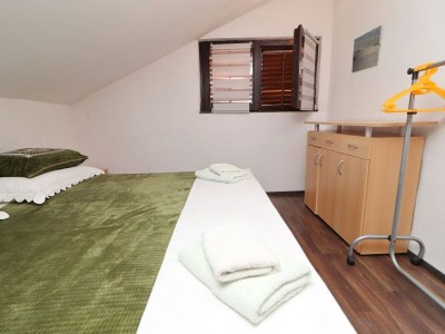 Apartment Apartments Karbuni By The Sea - One Bedroom apartment with Terrace and Sea View (A4) - Features photo 9