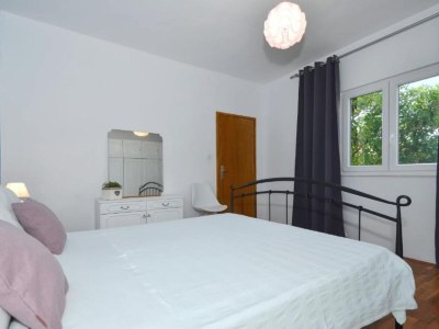 Apartment Apartments Nina - Two Bedroom Apartment with Balcony A1 - Features photo 16