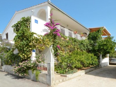 Apartment Apartments Nina - One Bedroom Apartment with Balcony A2 - Outdoor photo 12