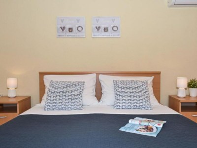 Apartment Apartments Nina - One Bedroom Apartment with Balcony A2 - Features photo 14