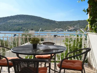 Apartment Apartments Nina - Two Bedroom Apartment with Balcony A3 in Trogir Area - Apartment