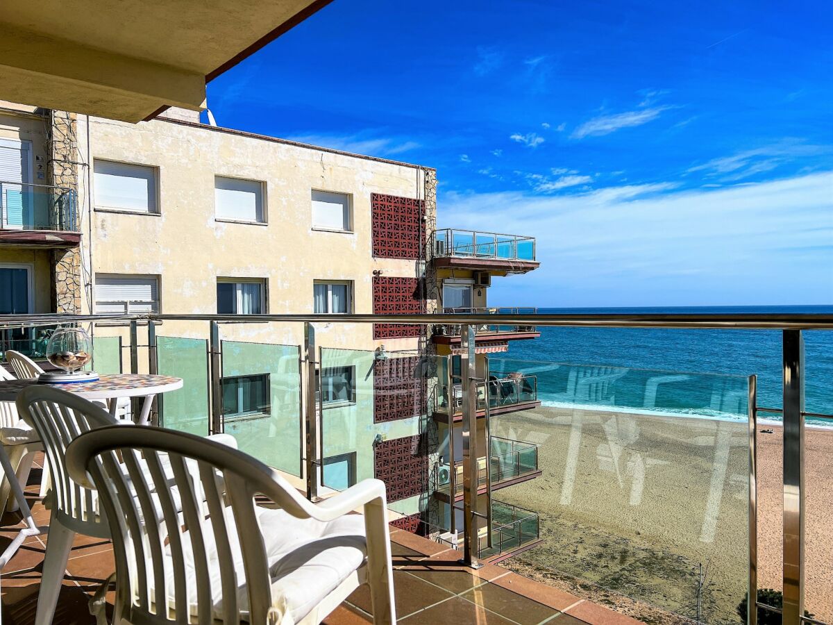 Apartment Apartment in Santa Susanna by the Beach - Outdoor photo 3