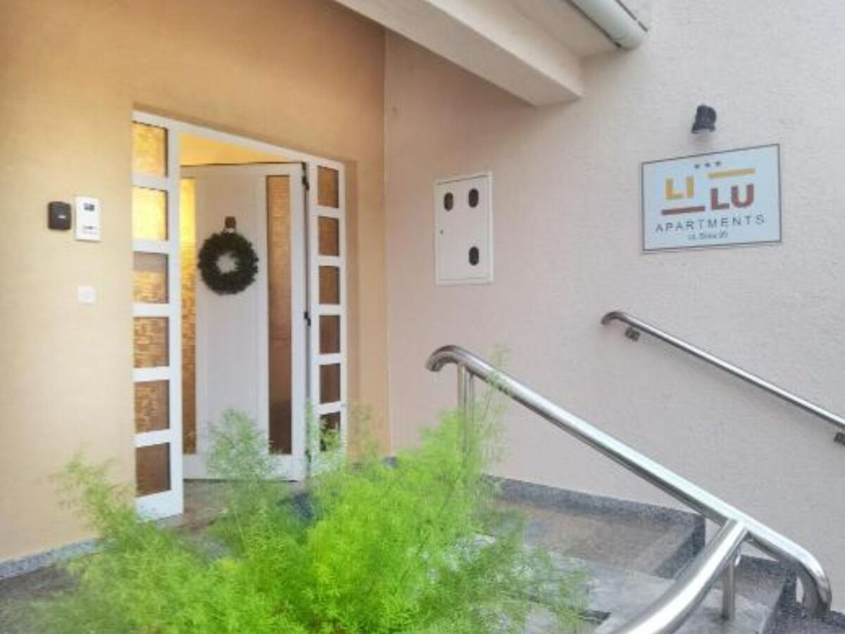 Apartment Villa Sanja - One Bedroom Apartment with Balcony and Sea View 1 - Outdoor photo 2