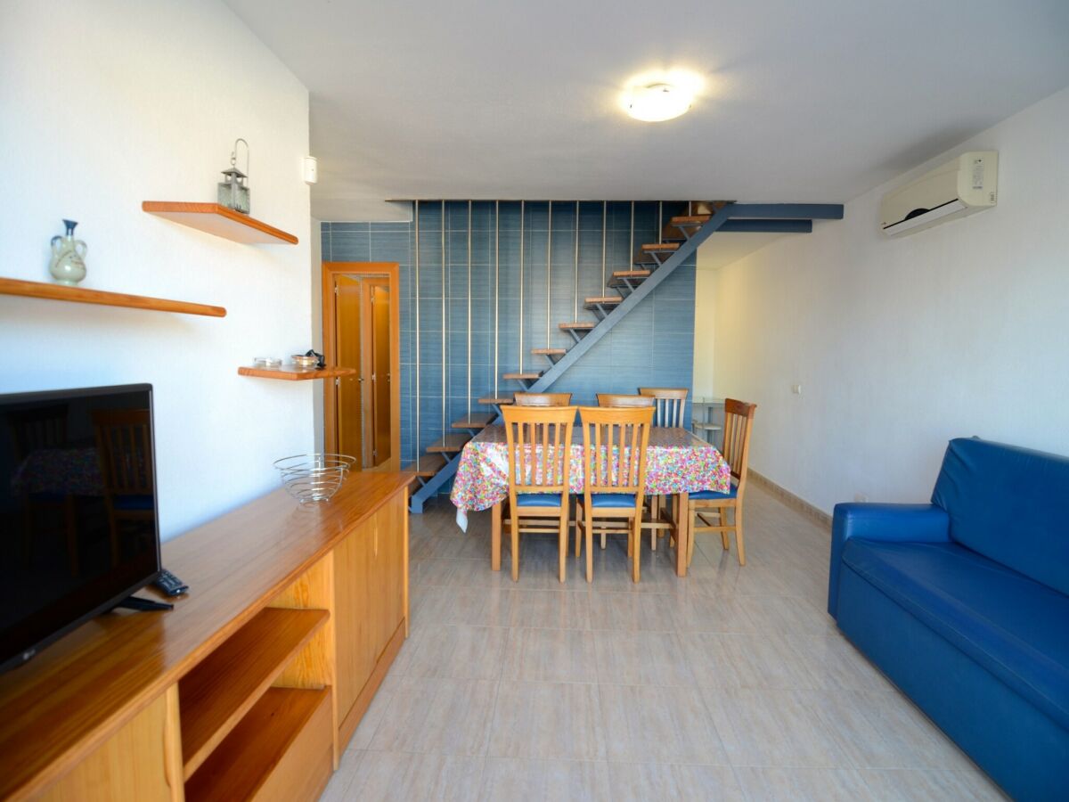 Apartment Apartment in Spain near Sandy Beach - Features photo 4