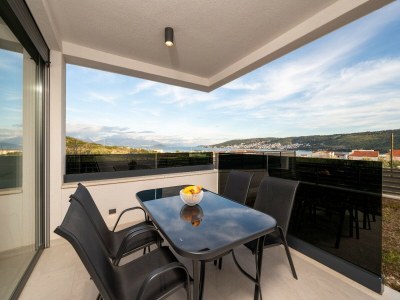 Apartment Apartment Trogir mit Terrasse - Outdoor photo 25