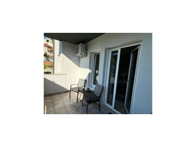 Apartment Modern & Charming - Free Private Parking - One Bedroom Apartment - Outdoor photo 5