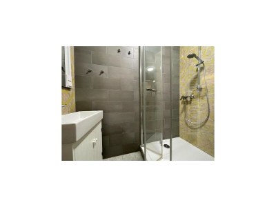 Apartment Modern & Charming - Free Private Parking - One Bedroom Apartment - Outdoor photo 9