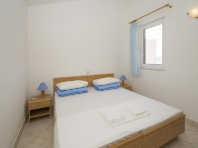 Apartment Lumbarda Resort Apartments - Standard One-Bedroom Apartment  A1 - Features photo 14