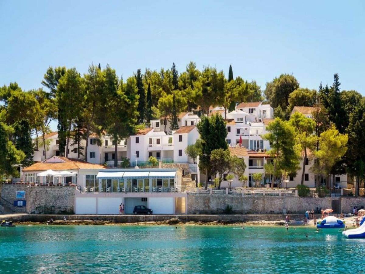 Apartment Lumbarda Resort Apartments - Superior Two bedroom Apartment with Mountain View  E1 - Outdoor photo 2