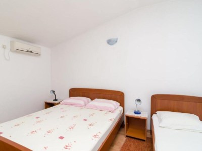 Apartment Guest House Sobra 38 - Double Room with Balcony and External Bathroom 5 - Features photo 21