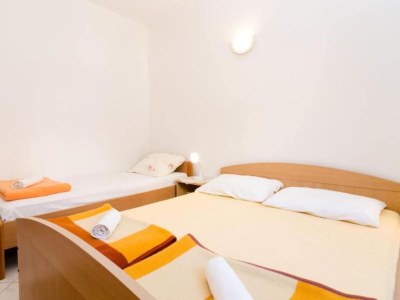 Apartment Guest House Sobra 38 - Double Room with Balcony and External Bathroom 5 - Features photo 24