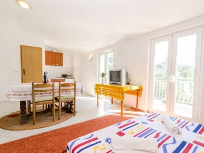 Apartment Guest House Sobra 38 - Double Room with Balcony and External Bathroom 5 - Features photo 44