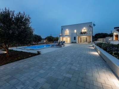 Holiday house Holiday Home Milutin 1 - Four Bedroom Holiday Home with Private Pool - Outdoor photo 4