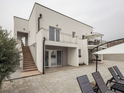 Holiday house Holiday Home Milutin 1 - Four Bedroom Holiday Home with Private Pool - Outdoor photo 8