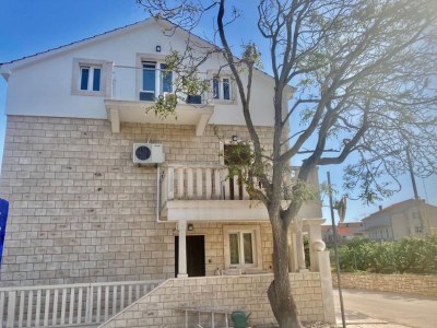 Apartment Elegant Sutivan Apartments with Balcony - Two Bedroom Apartment with Balcony - Outdoor photo 3