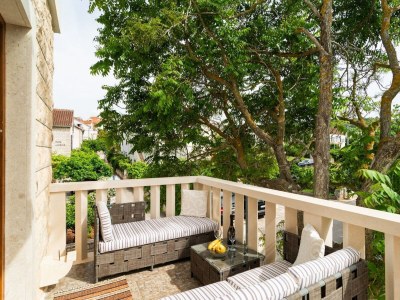 Apartment Elegant Sutivan Apartments with Balcony - Two Bedroom Apartment with Balcony - Outdoor photo 5